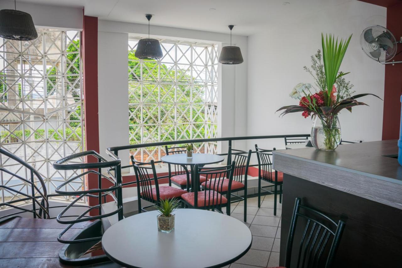 Hostal "Centrika" Tarapoto Εξωτερικό φωτογραφία