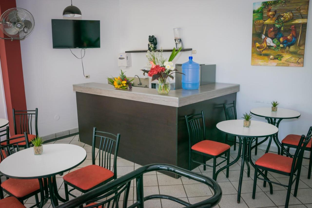 Hostal "Centrika" Tarapoto Εξωτερικό φωτογραφία