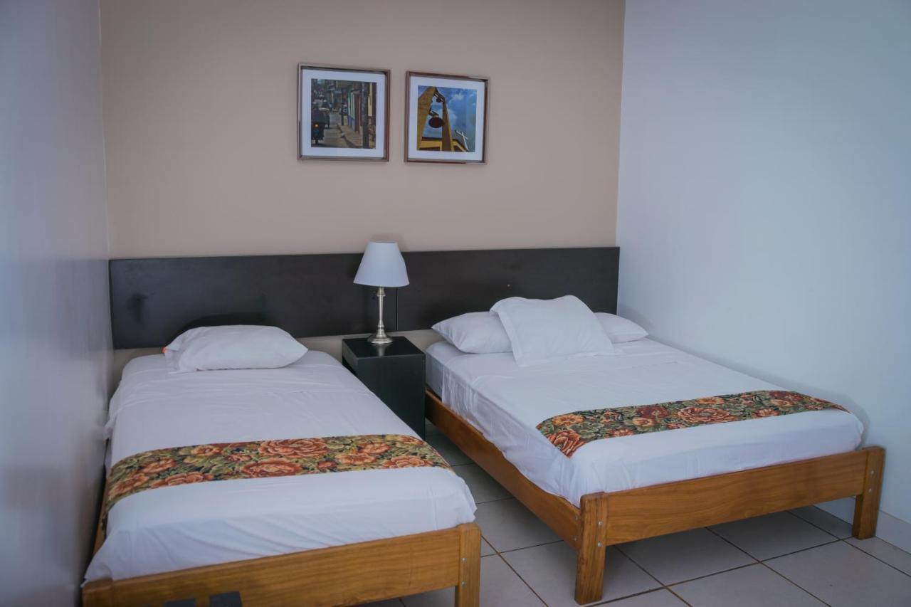 Hostal "Centrika" Tarapoto Εξωτερικό φωτογραφία